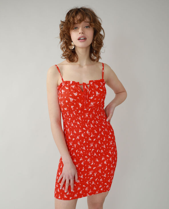 Robe fleurie et smockée rouge - Pimkie