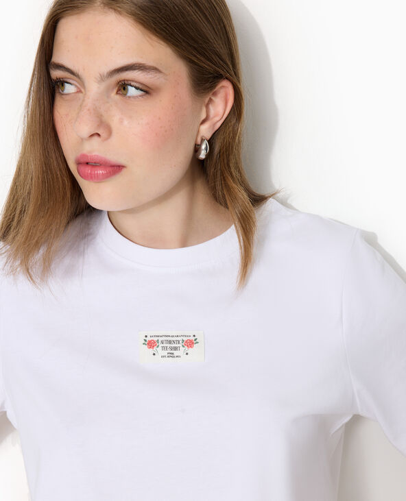 T-shirt avec étiquette cousue devant blanc - Pimkie