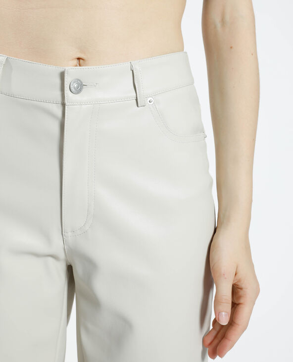 Pantalon droit en simili cuir écru - Pimkie