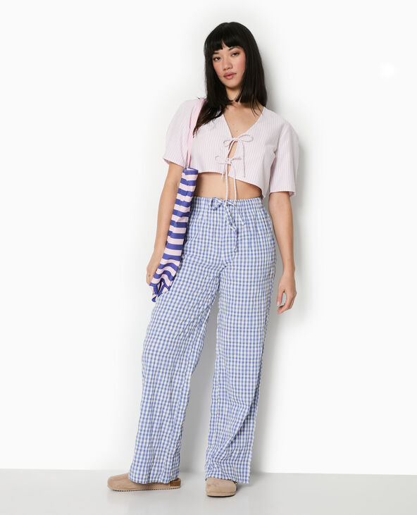 Blouse courte rayée avec nouettes rose clair - Pimkie