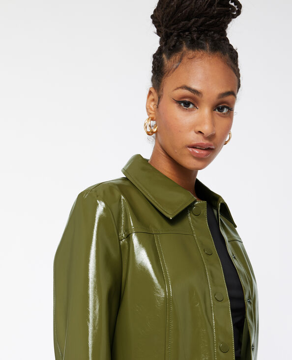 Veste courte et droite en vinyle vert olive - Pimkie