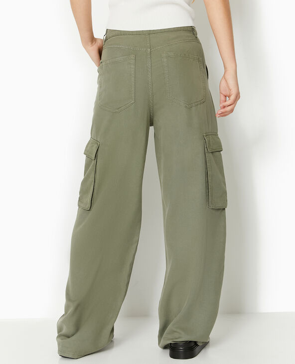 Pantalon cargo en tissu fluide Tencel vert kaki - Pimkie