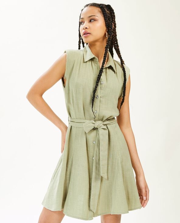 Robe chemise courte et evasee