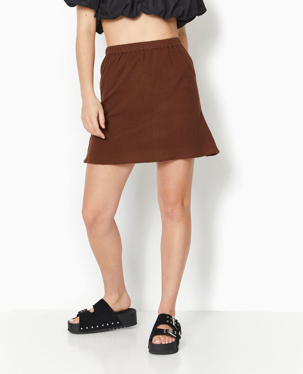 Jupe courte en tissu effet froissé marron - Pimkie