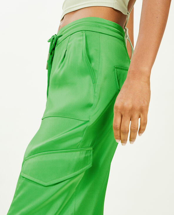 Pantalon cargo en tissu satiné vert - Pimkie