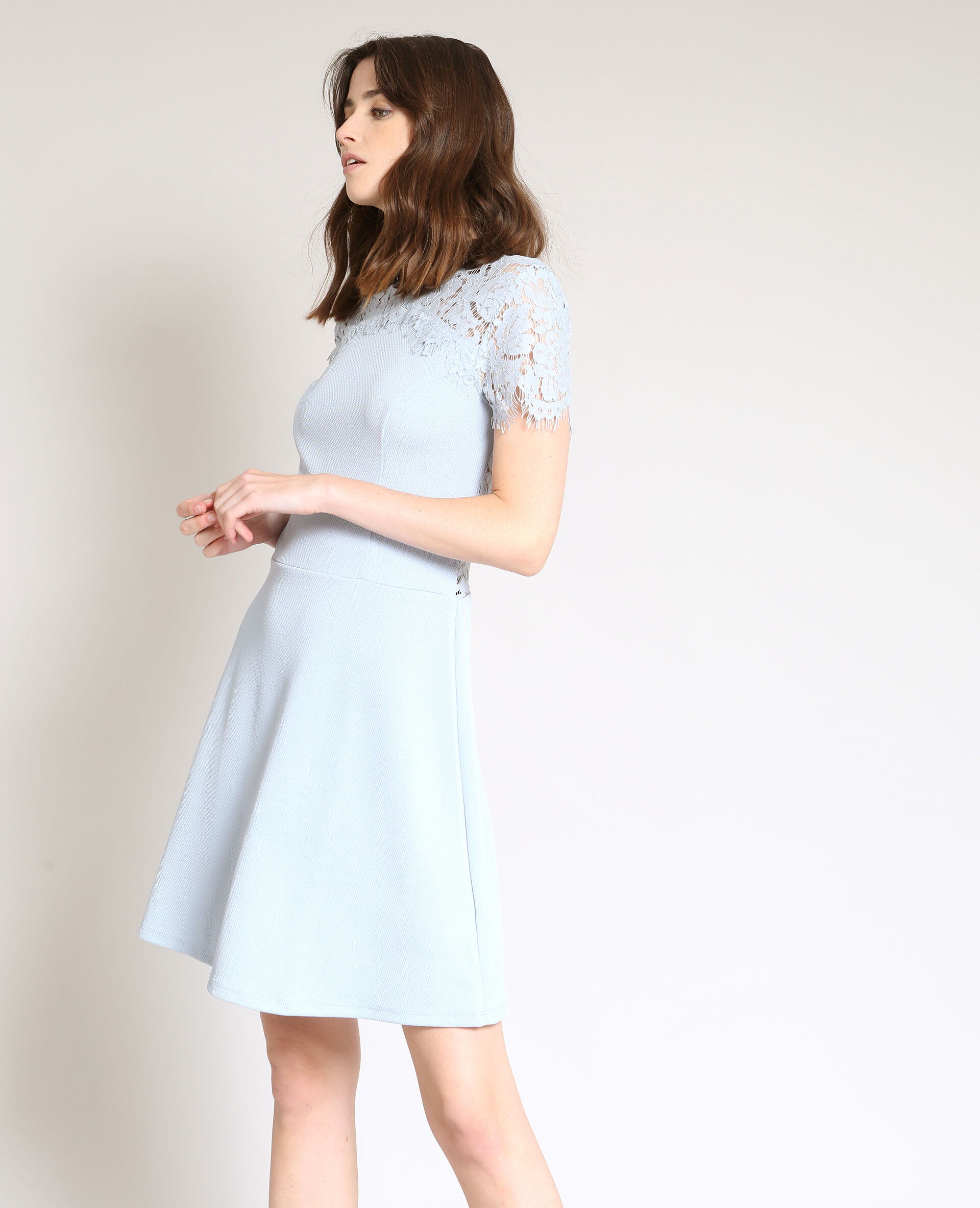 robe en dentelle bleu