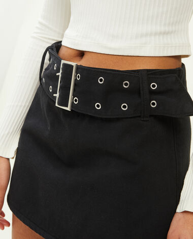 Jupe-short avec ceinture œillets noir - Pimkie