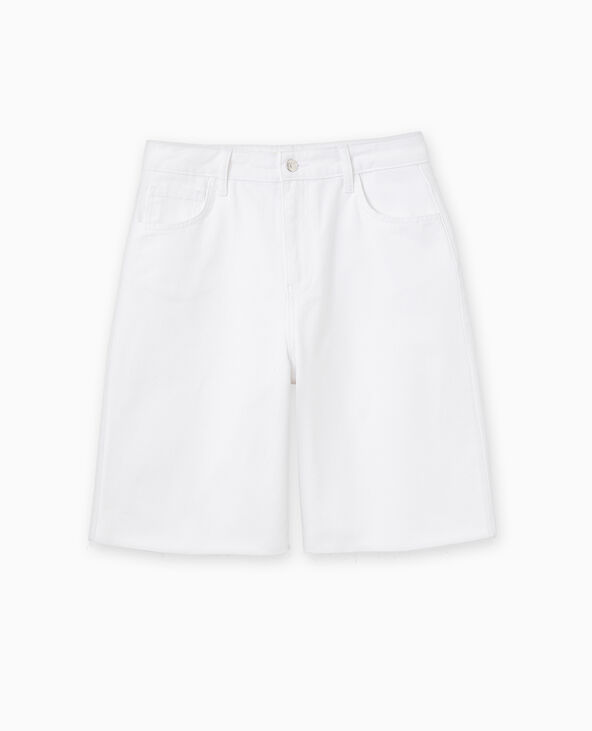 Bermuda large en jean avec bas coupés blanc - Pimkie