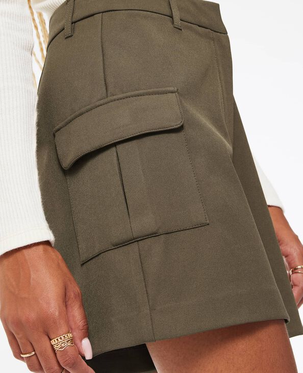 Short taille haute avec poches plaquées vert kaki - Pimkie