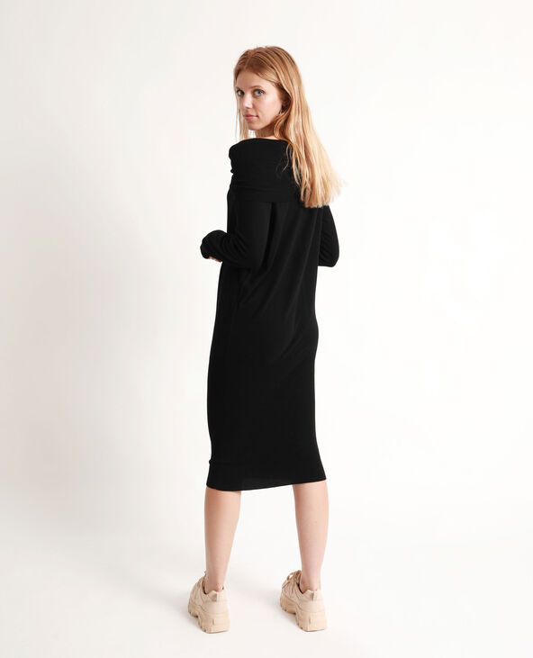 Robe pull a col chale
