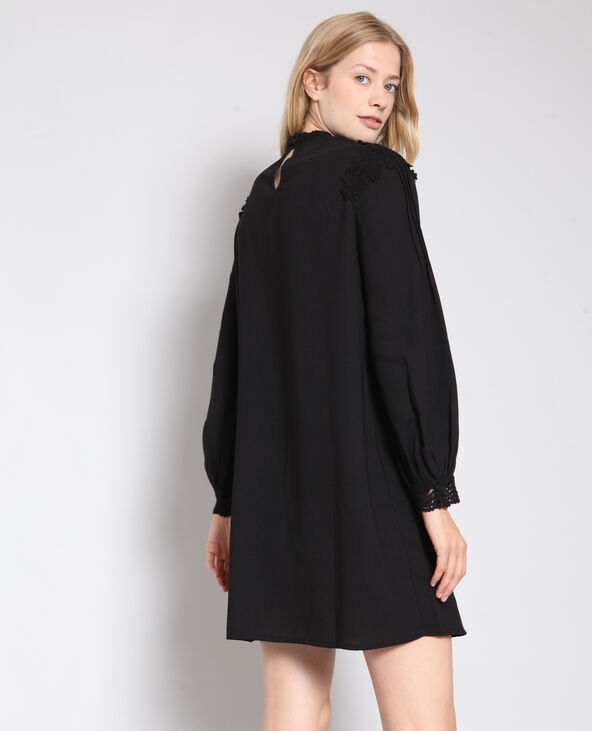 Robe detail dentelle