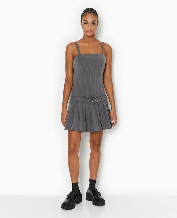 Robe courte avec ceinture et bas plissé gris foncé - Pimkie