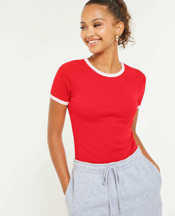 T-shirt manches courtes avec bords contrastés rouge - Pimkie