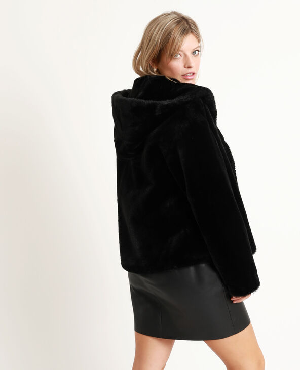 Manteau court en fausse fourrure