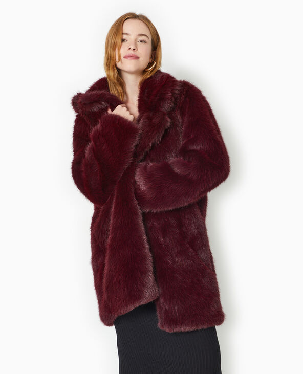 Manteau en fausse fourrure bordeaux - Pimkie