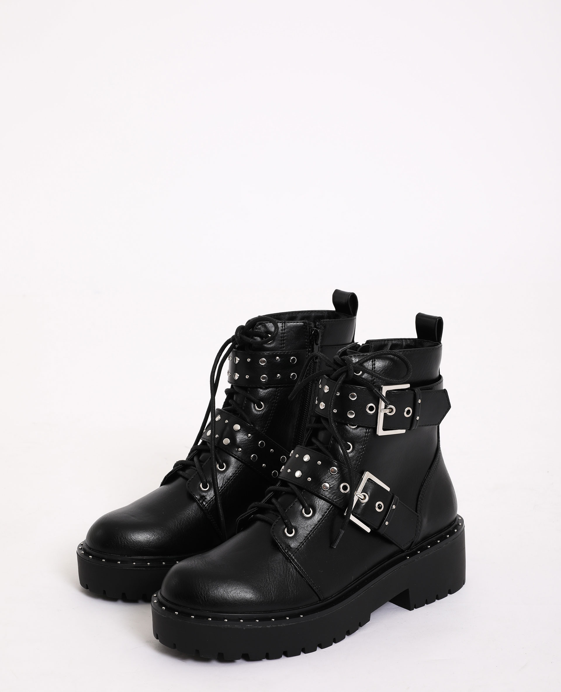 boots a sangles