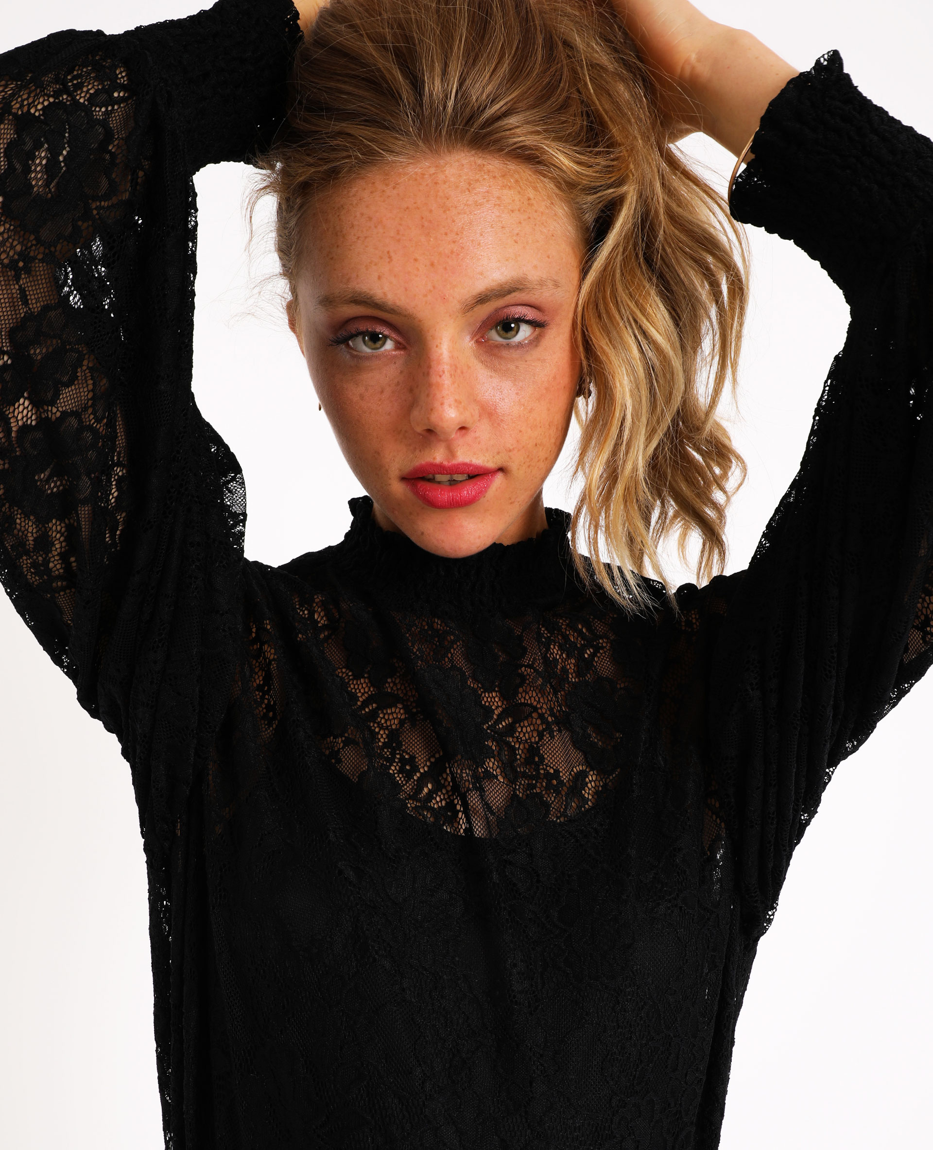 Top dentelle manches bouffantes noir - Pimkie