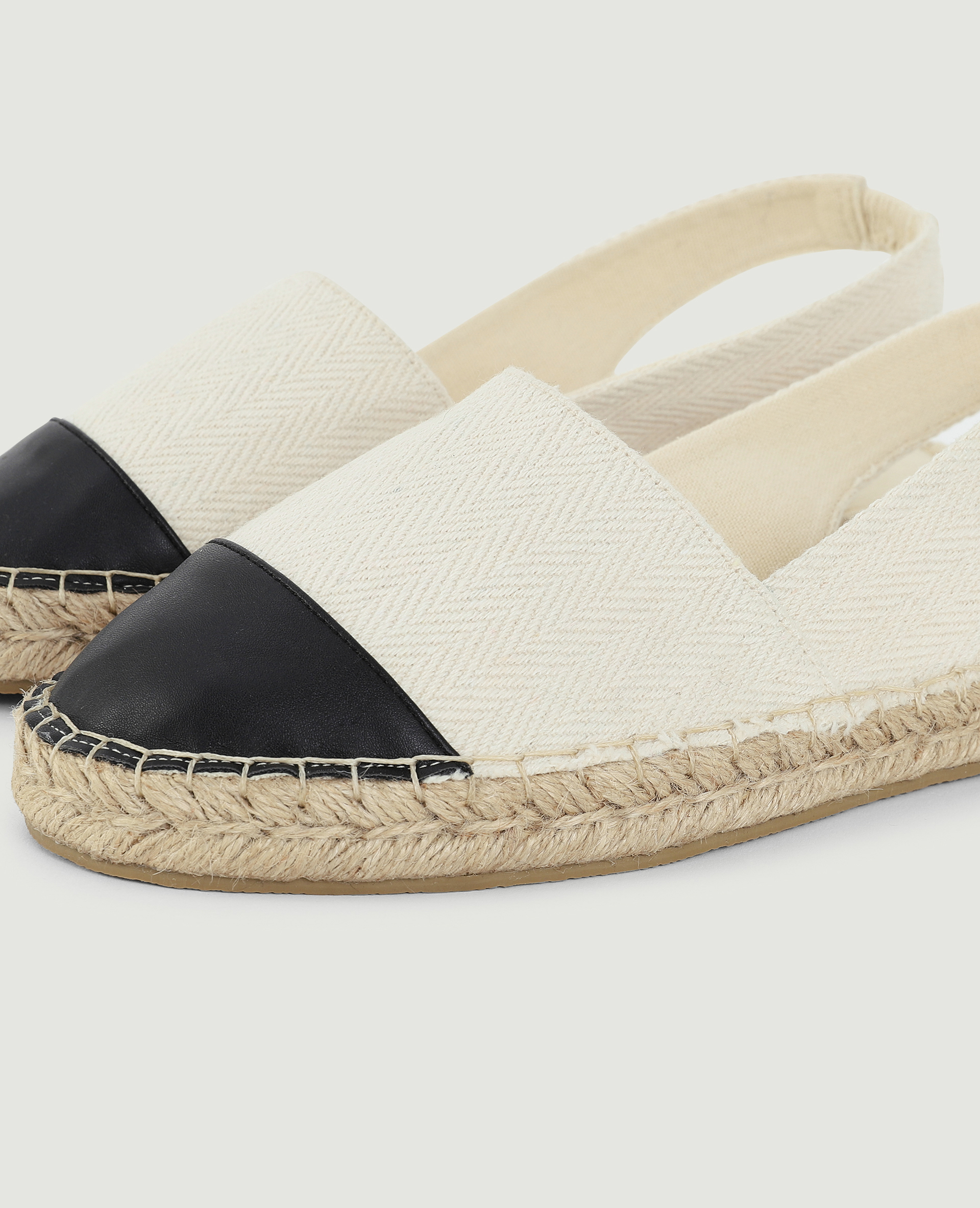 Sandales espadrilles avec bout simili blanc - Pimkie