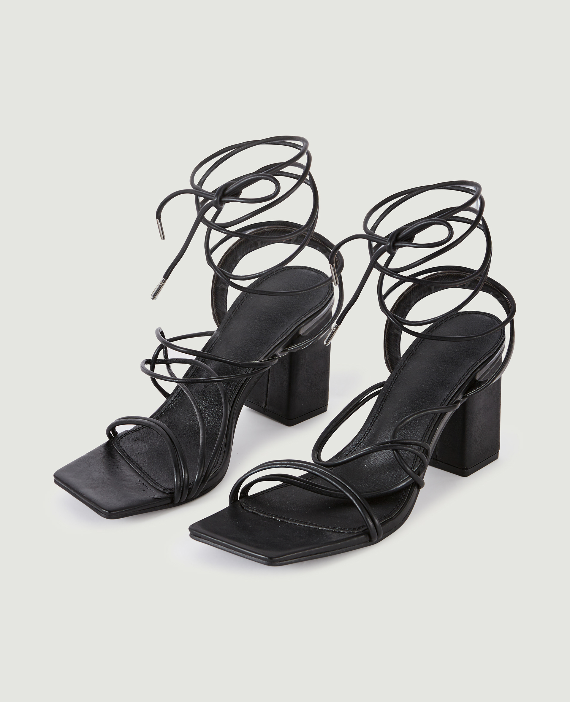 Sandales avec brides à nouer noir - Pimkie