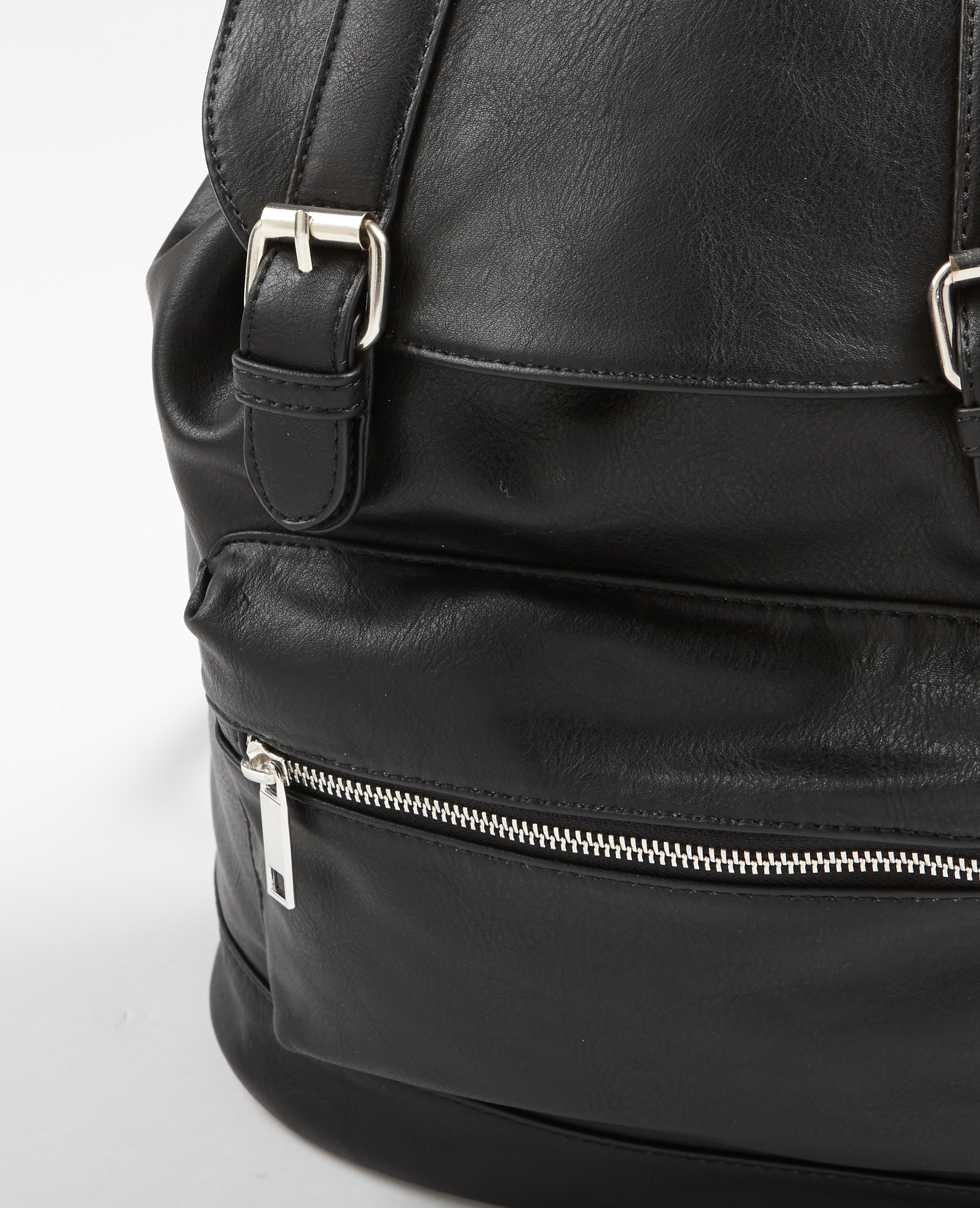 sac a dos simili cuir noir