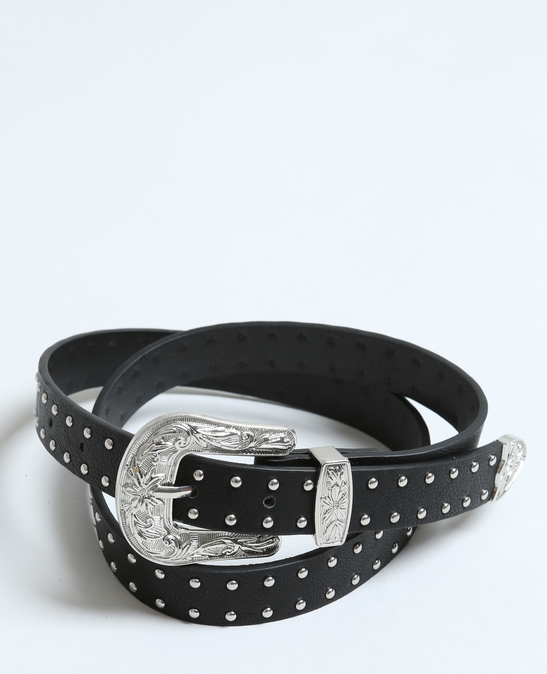 Ceinture cloutee