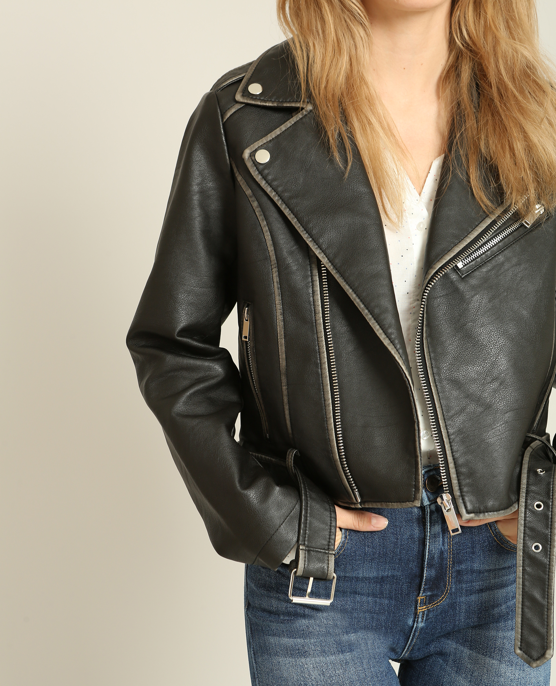 Veste biker en faux cuir noir 323242899A0G Pimkie