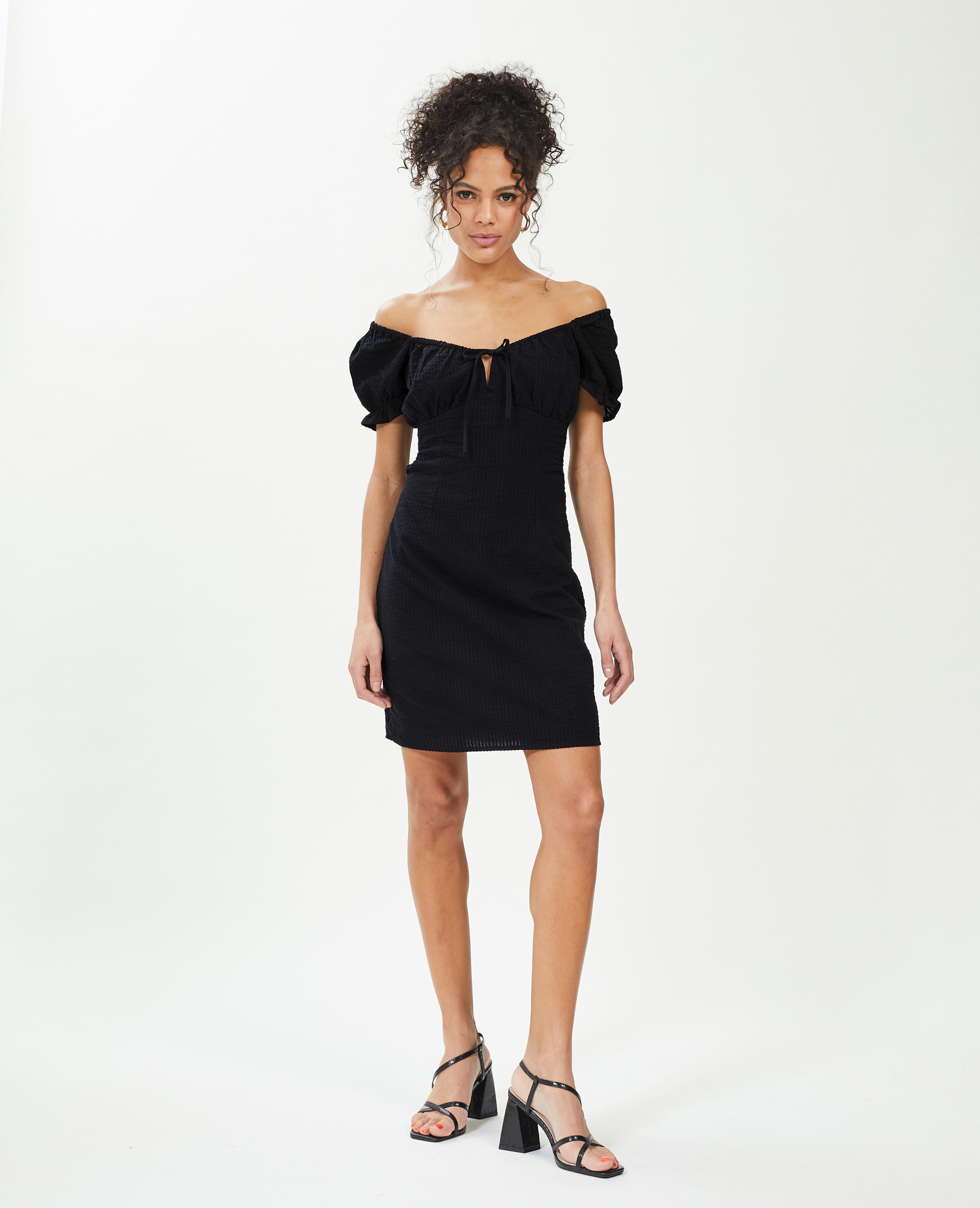 Robe courte dos-nu avec laçage noir - Pimkie