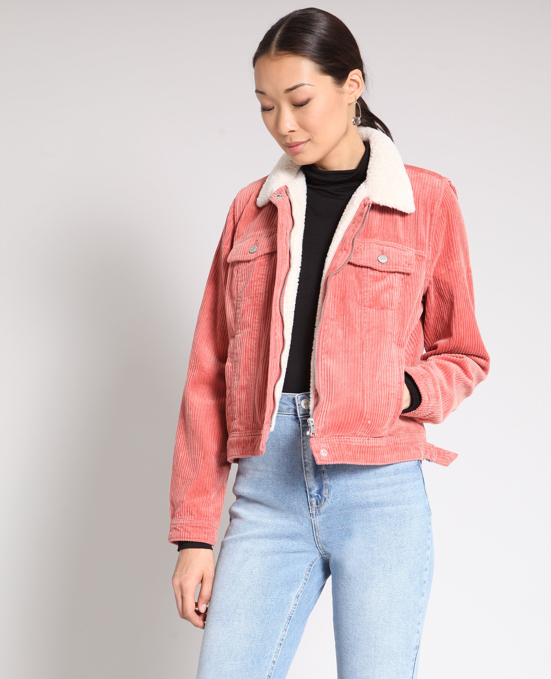 Veste velours moumoute femme sale