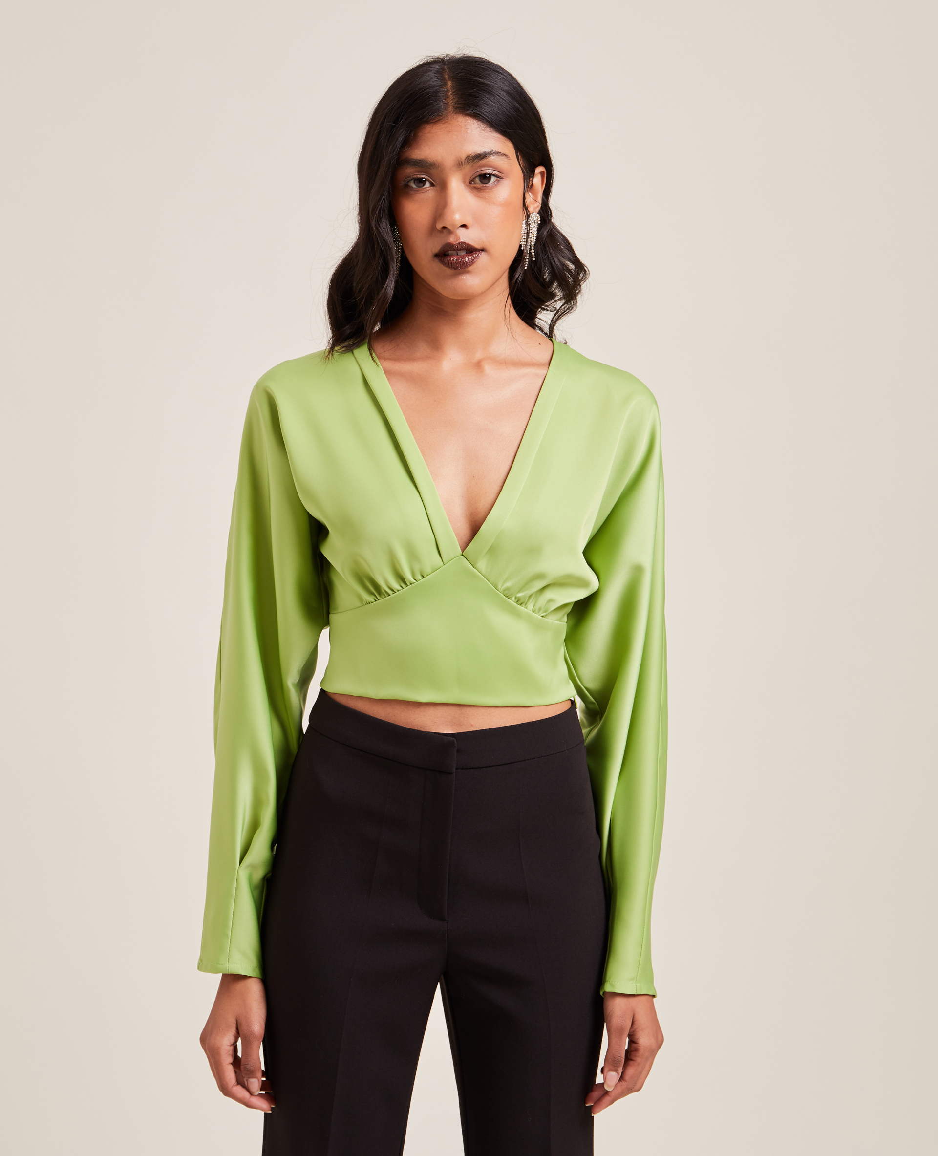 Blouse courte en tissu satiné vert - Pimkie