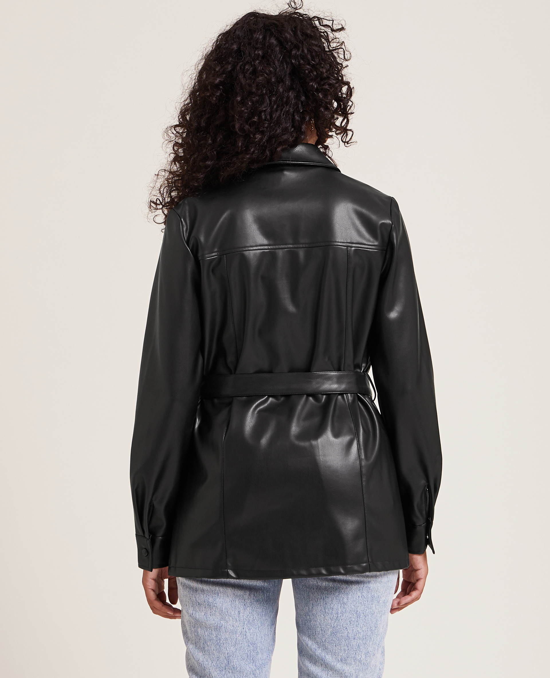 Chemise longue en simili noir - Pimkie
