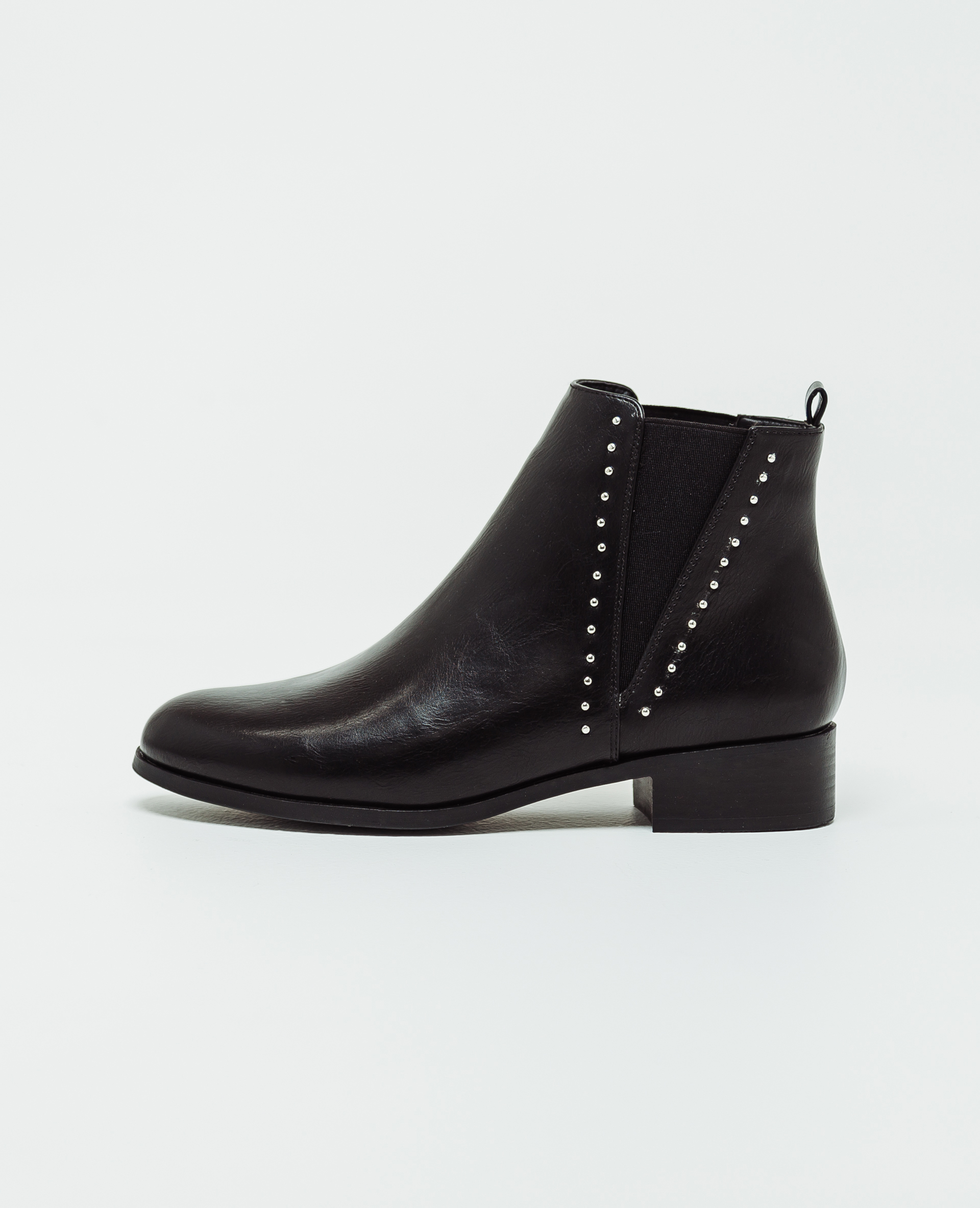 Bottines en faux cuir noir - Pimkie
