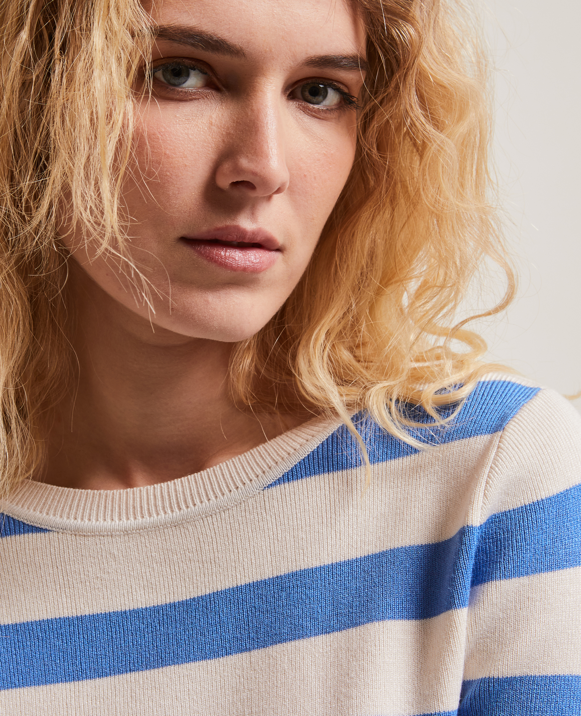 Pull moulant col rond bleu - Pimkie