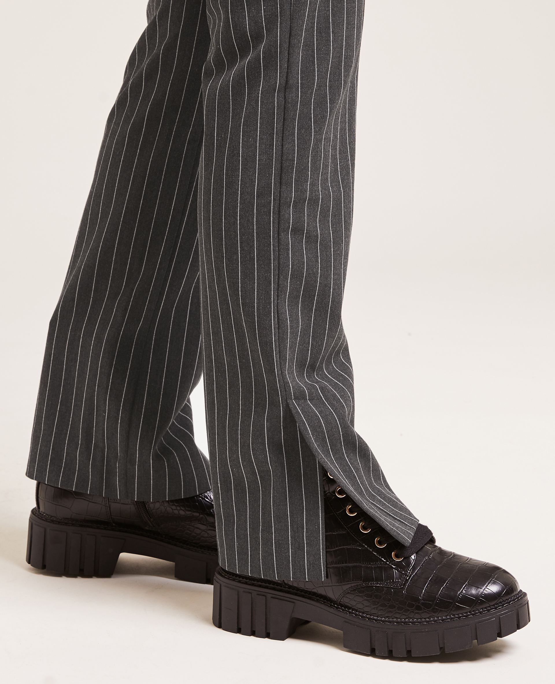 Pantalon slim avec fentes gris foncé - Pimkie