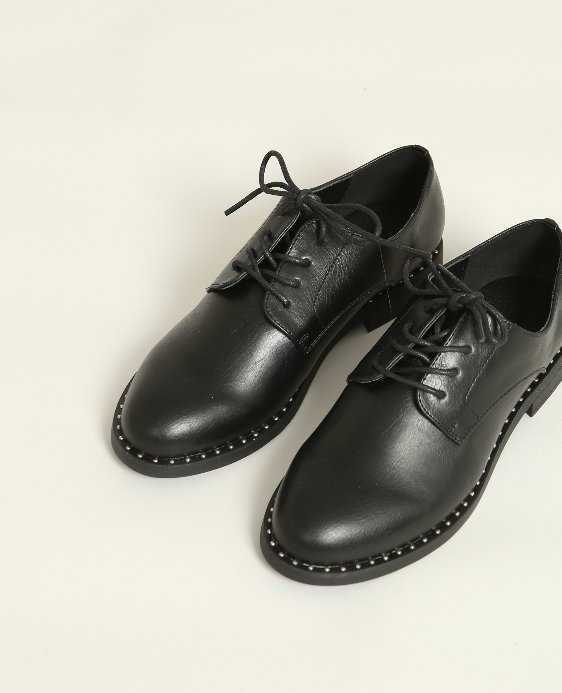 Derbies cloutées 2025