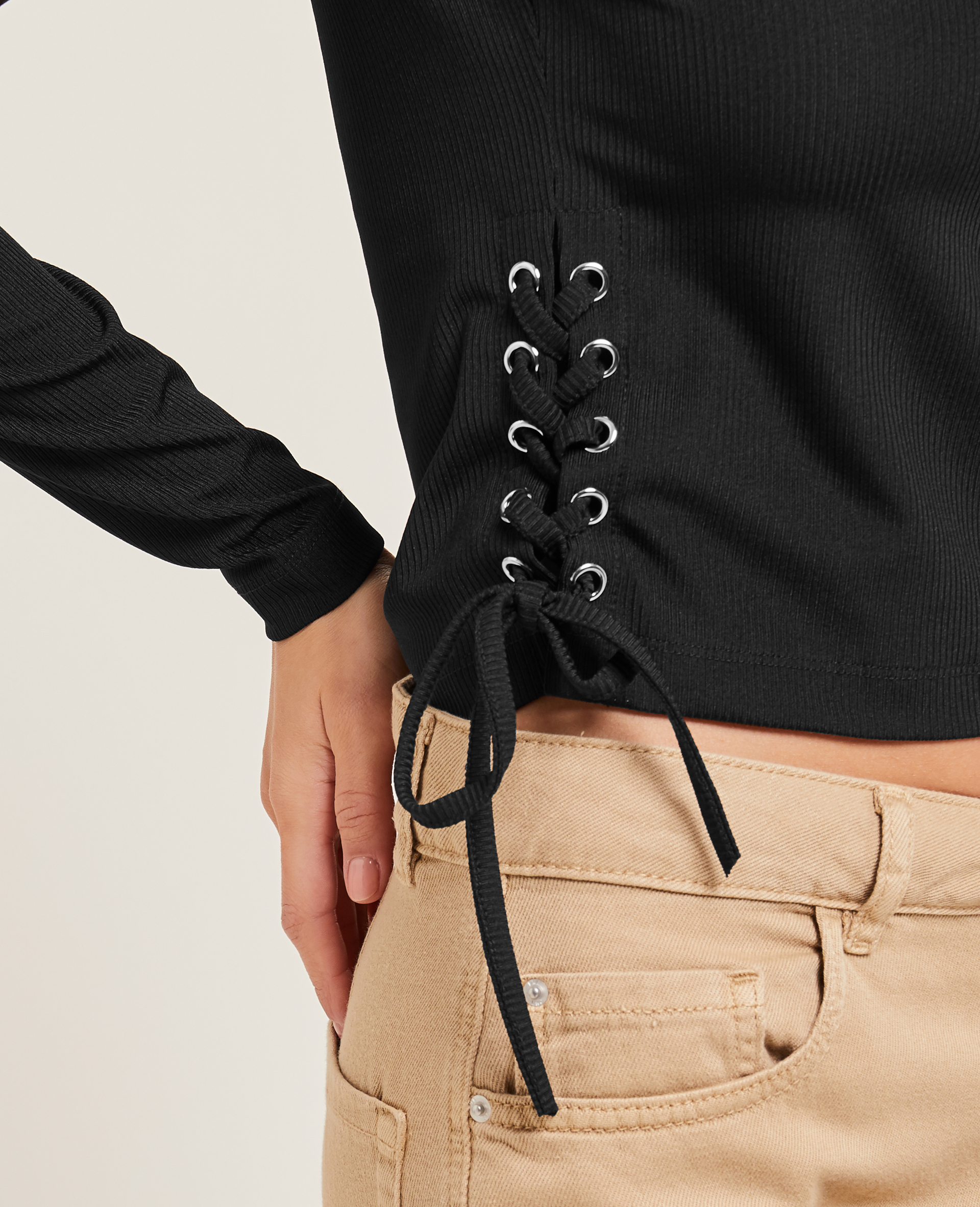 Top maille côtelée avec lacets noir - Pimkie
