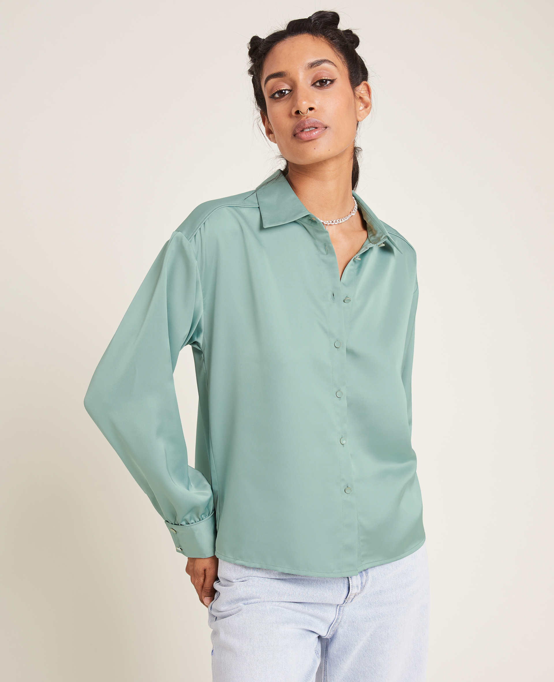 Chemise en tissu satiné vert - Pimkie