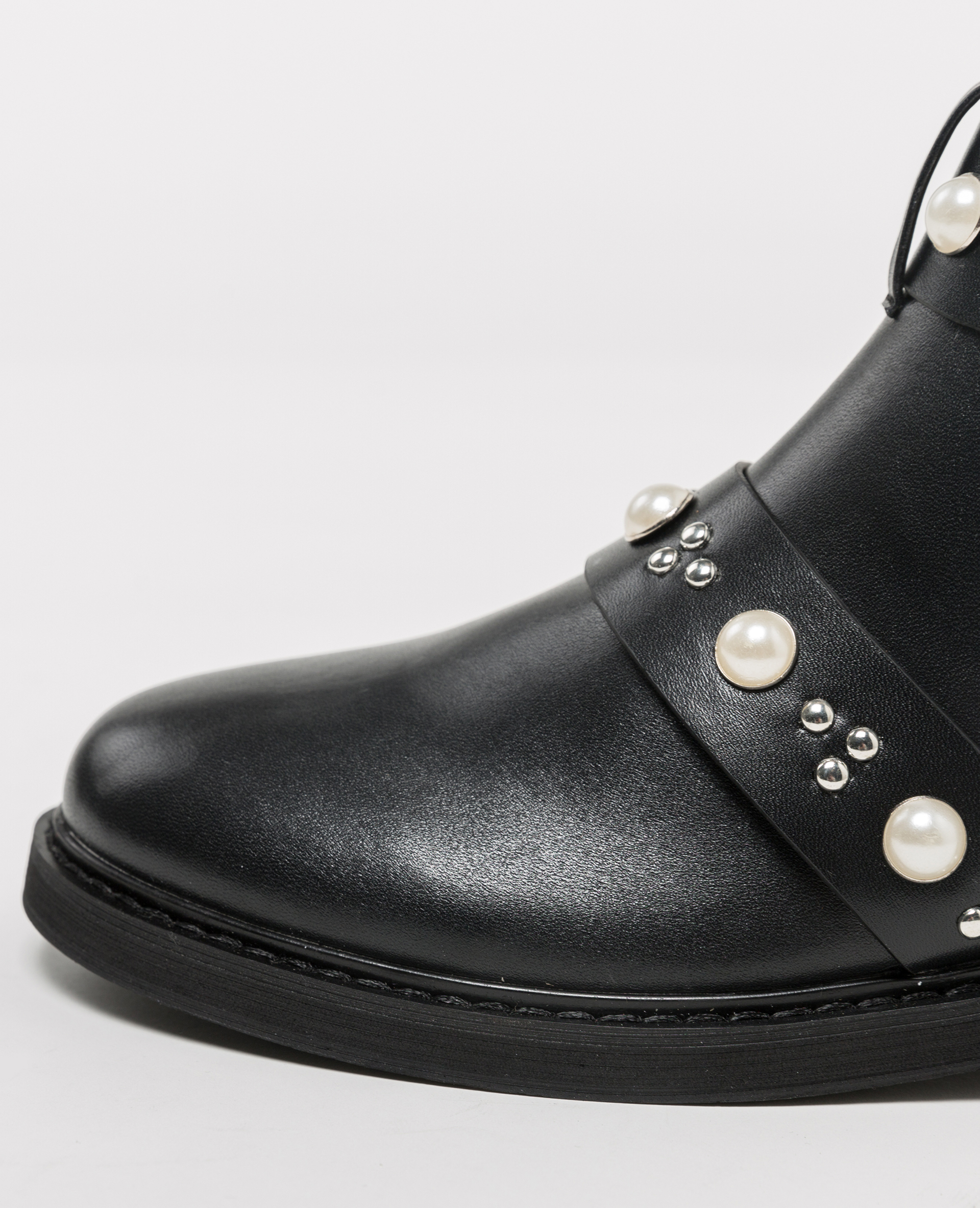 boots a sangles