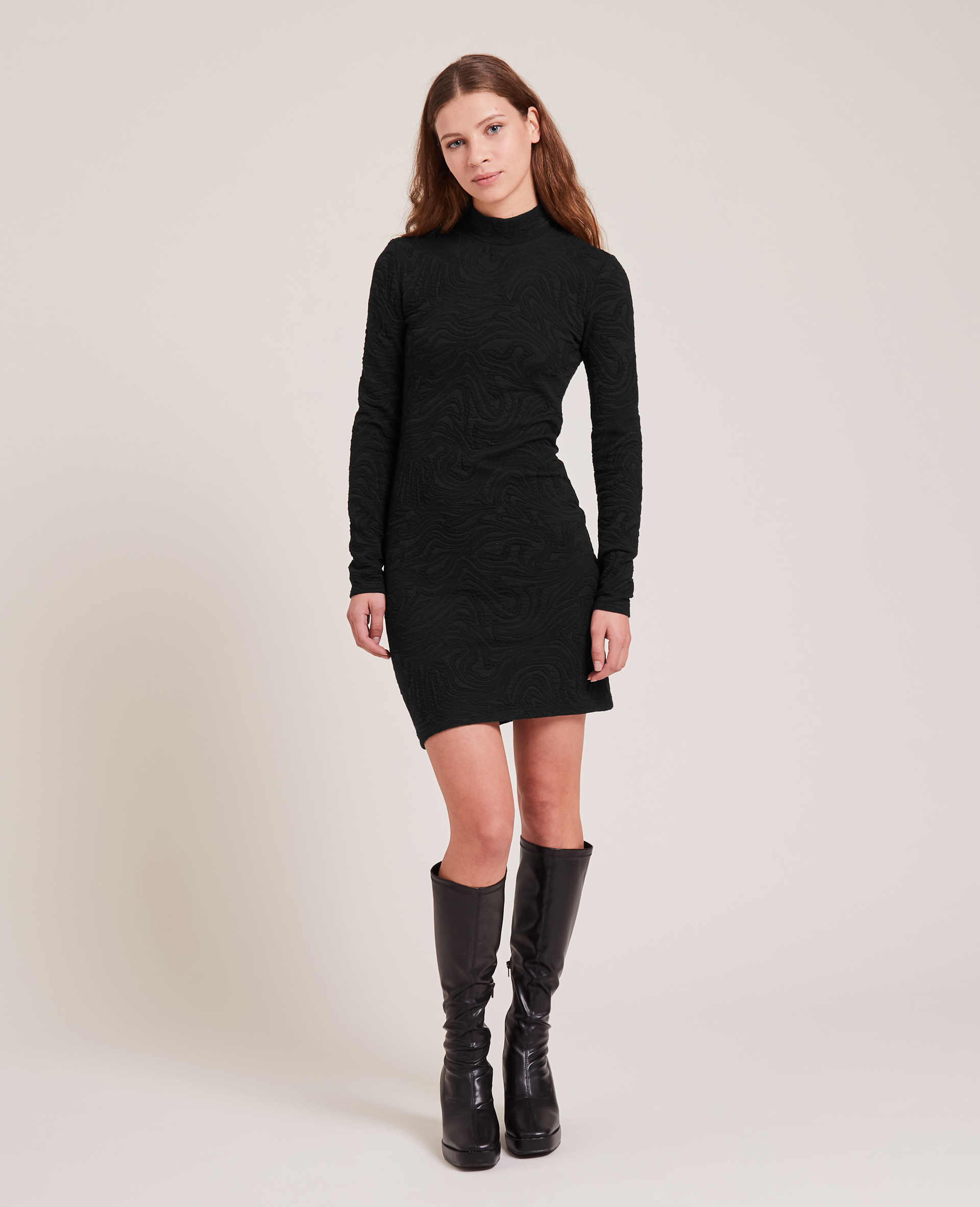 Robe courte matière jacquard noir - Pimkie