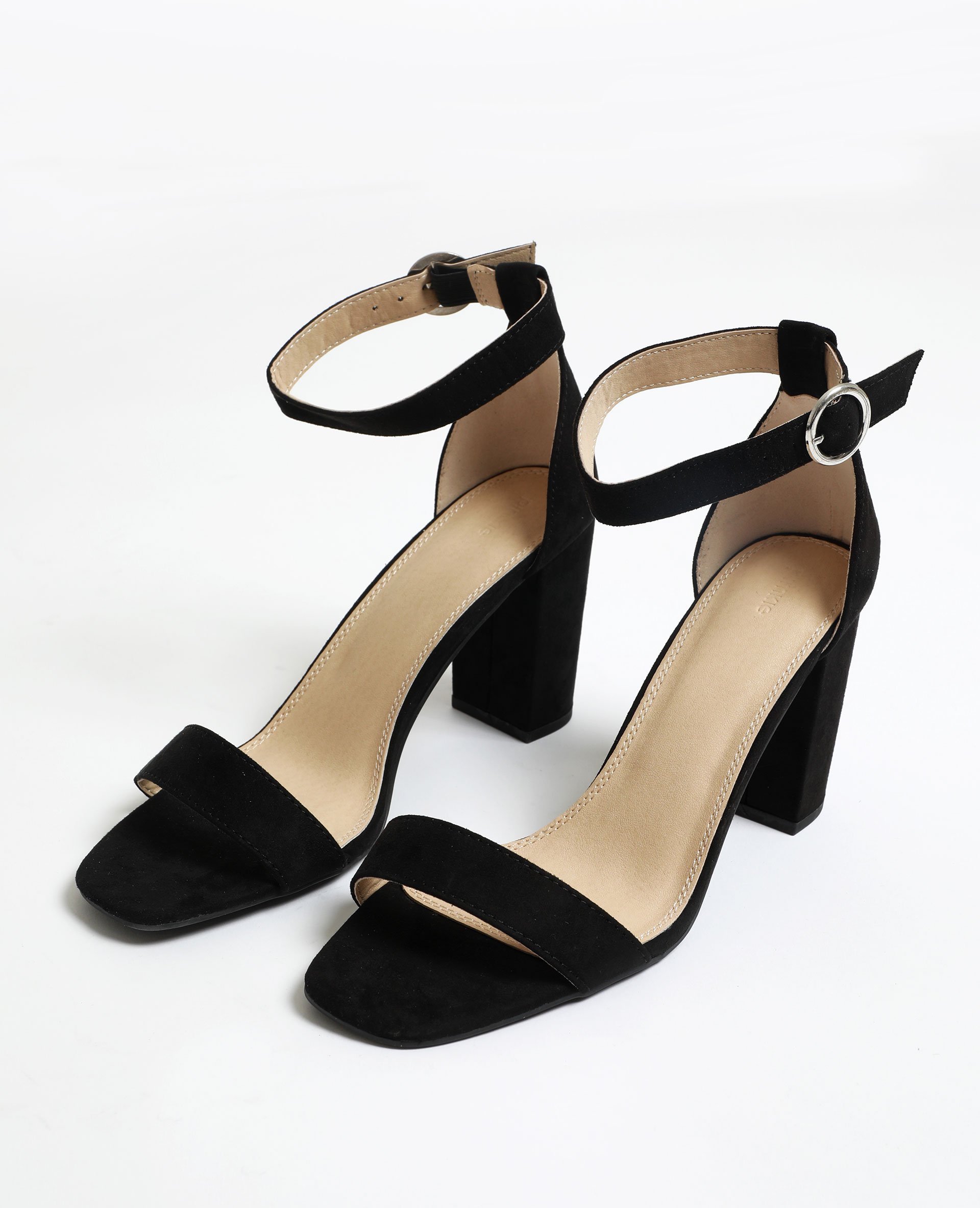 des chaussures pour femmes