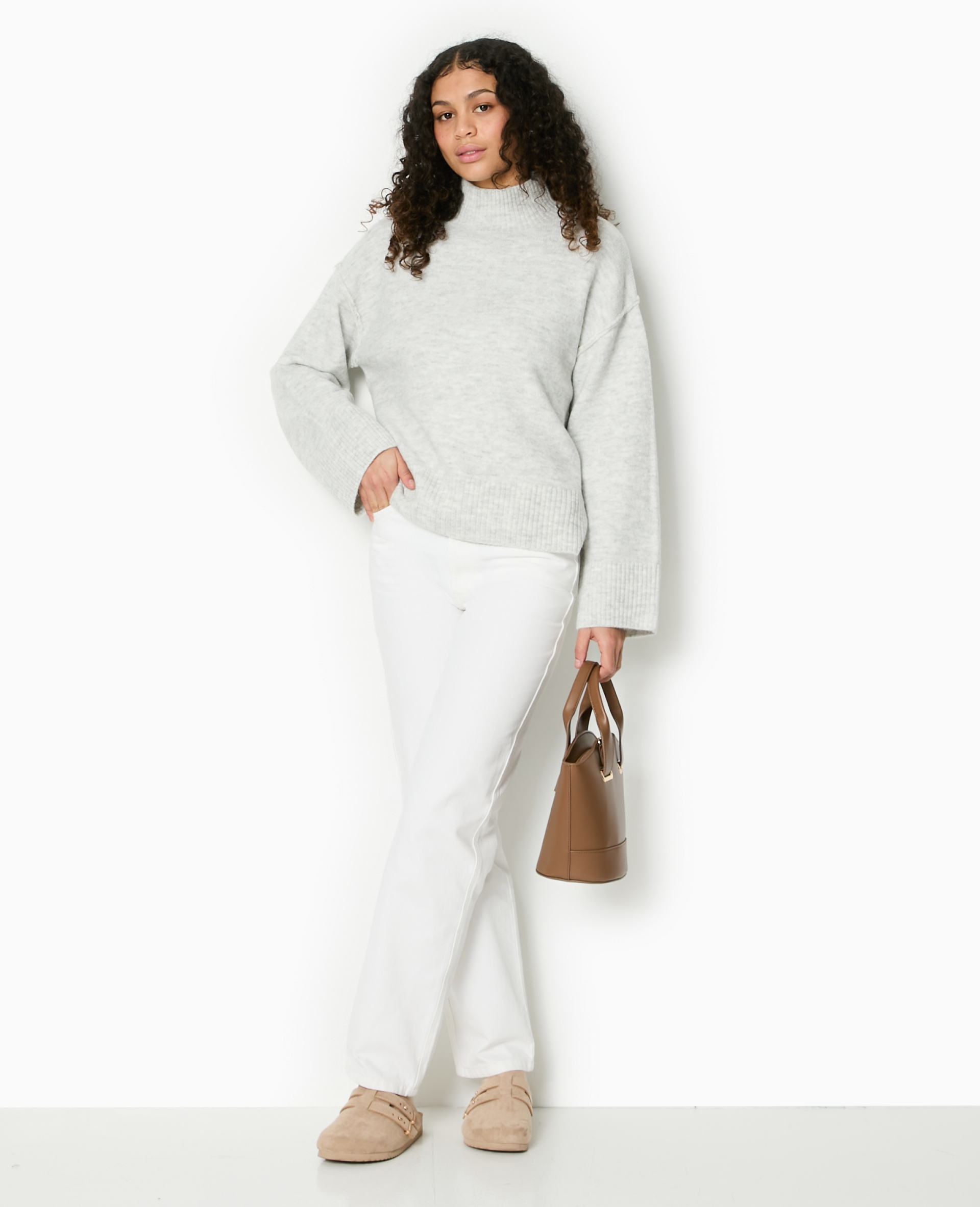 Pull col montant manches larges