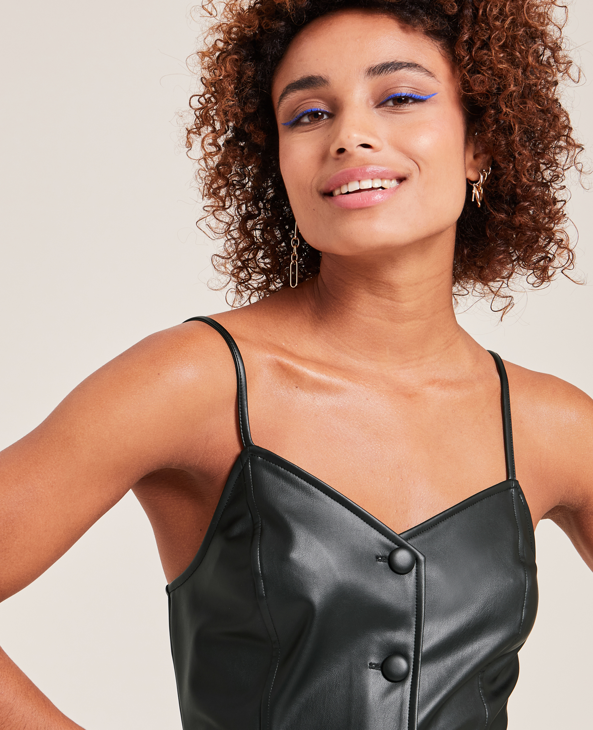 Robe longue boutonnée en simili cuir noir - Pimkie