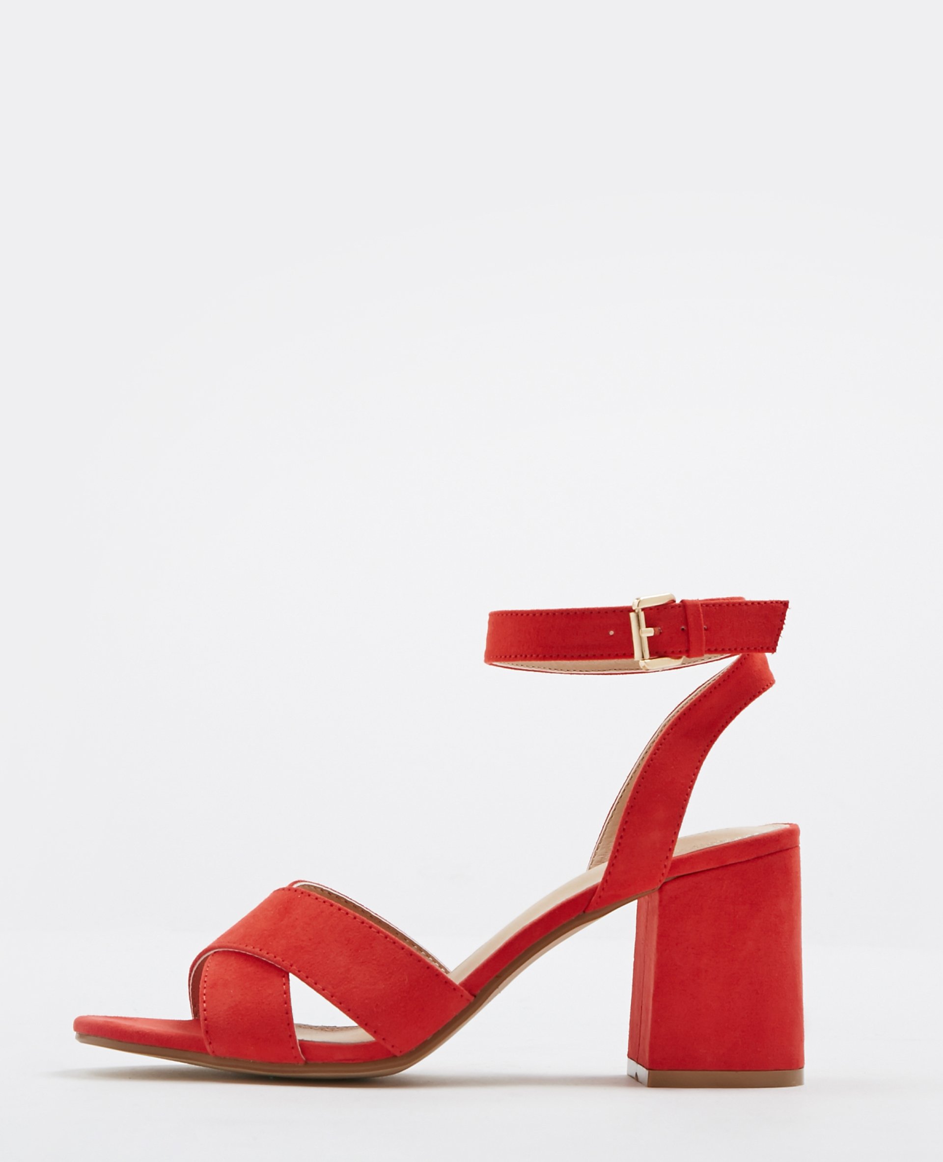 Sandale rouge 2025 talon carré