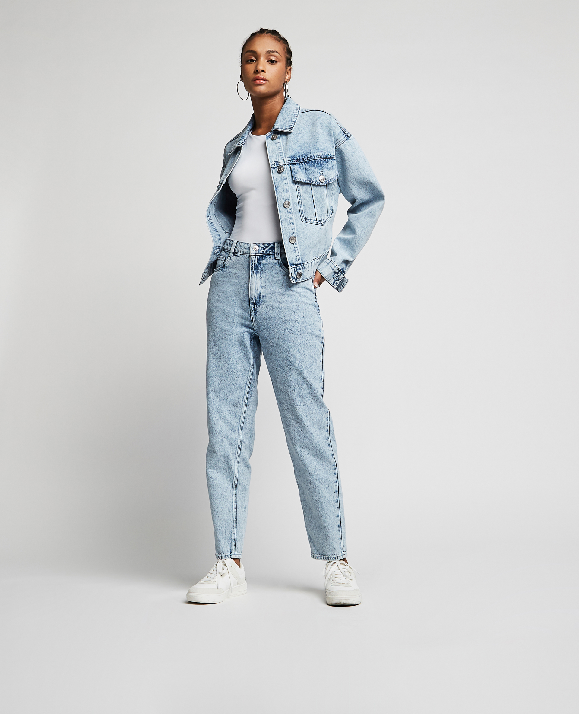 Jean mom gris clair store