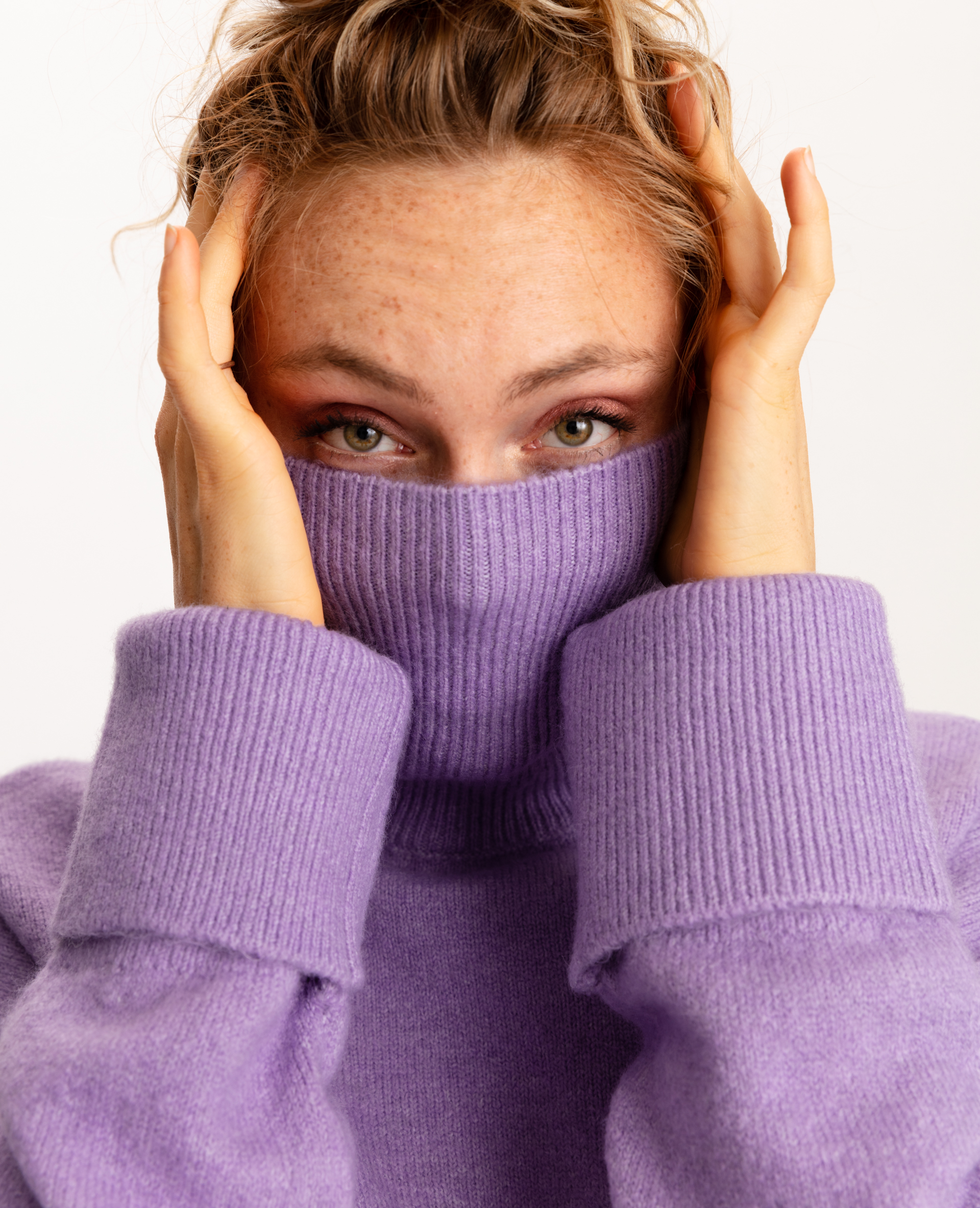 Pull col roulé violet on sale