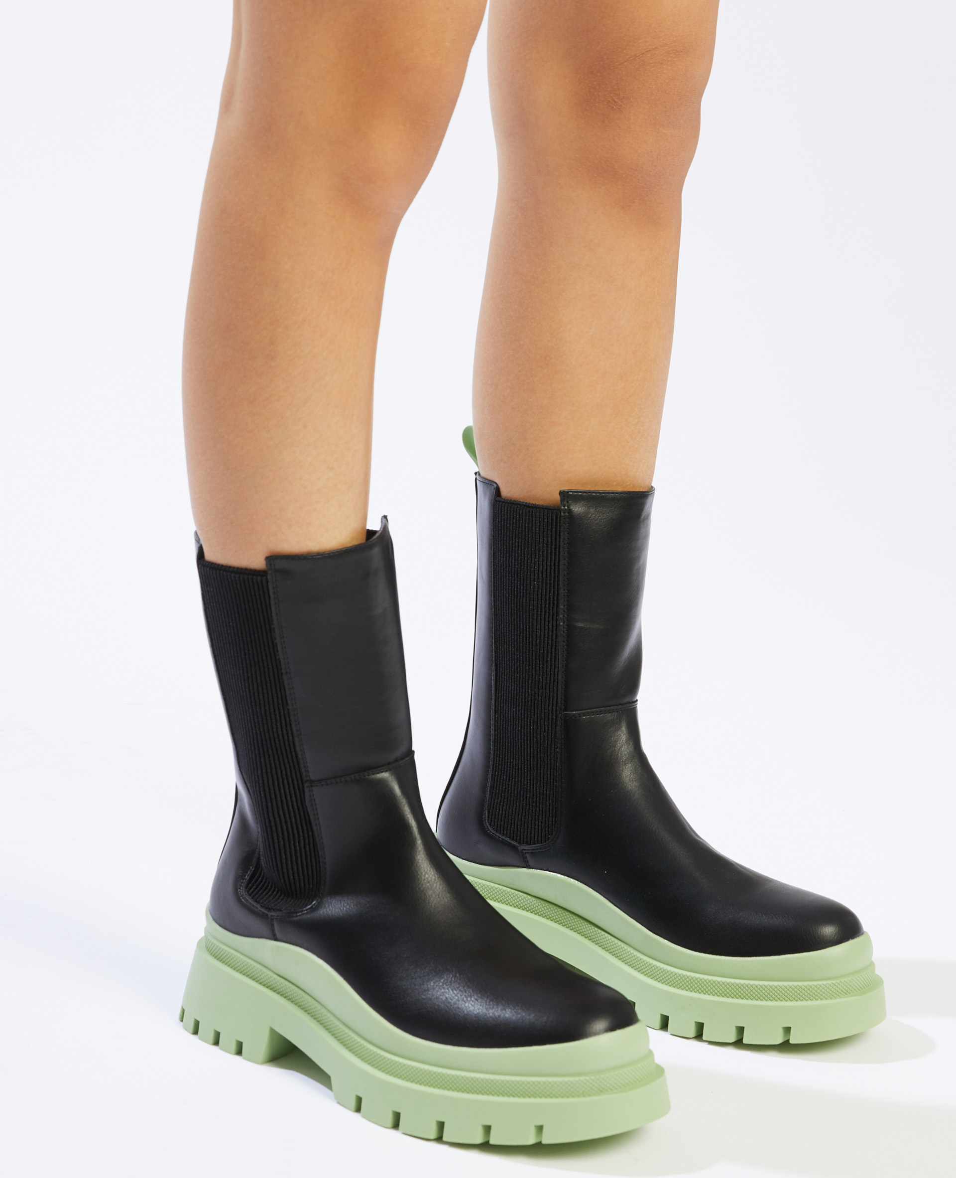 Bottines semelles crantées discount