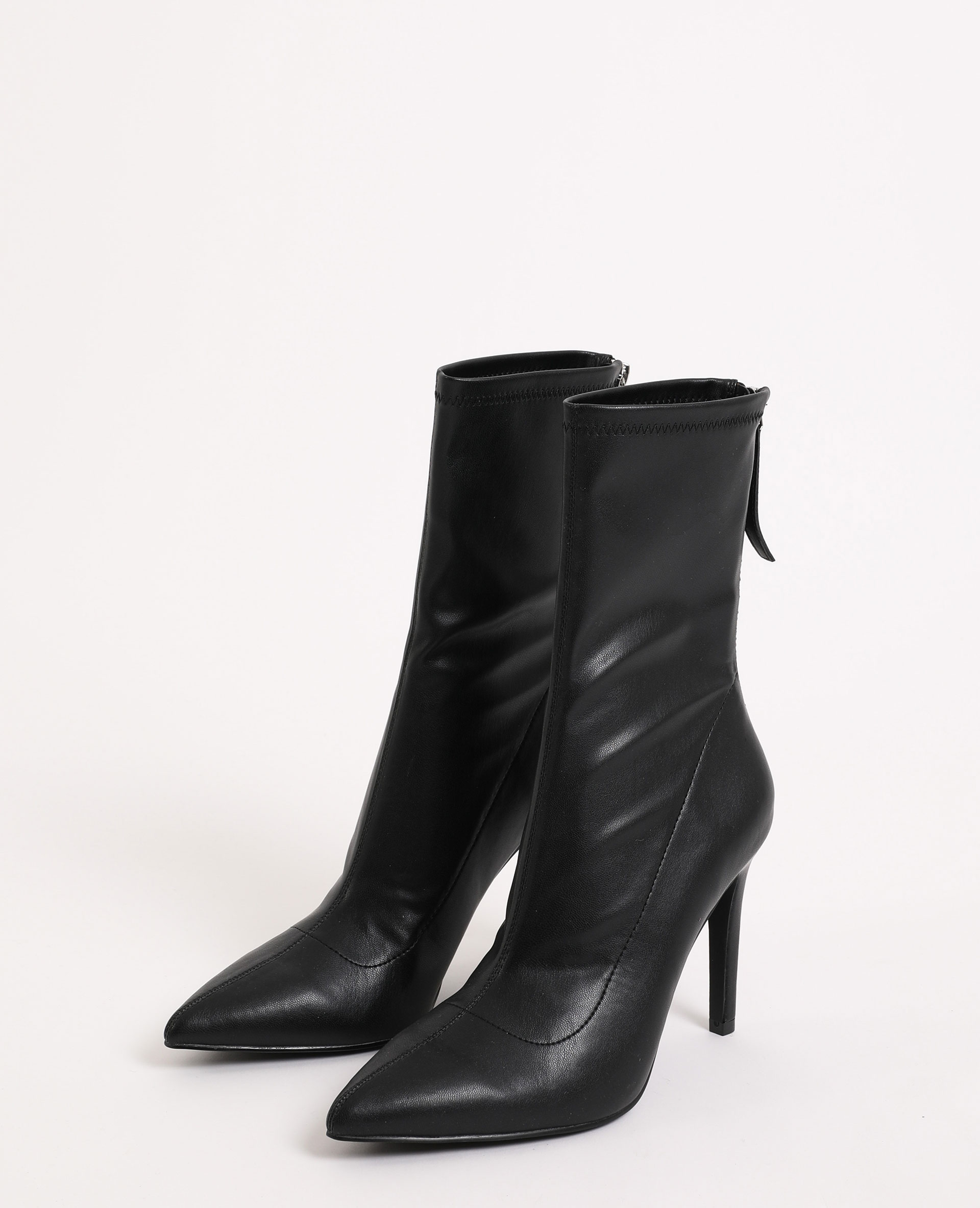 boots pointues plates