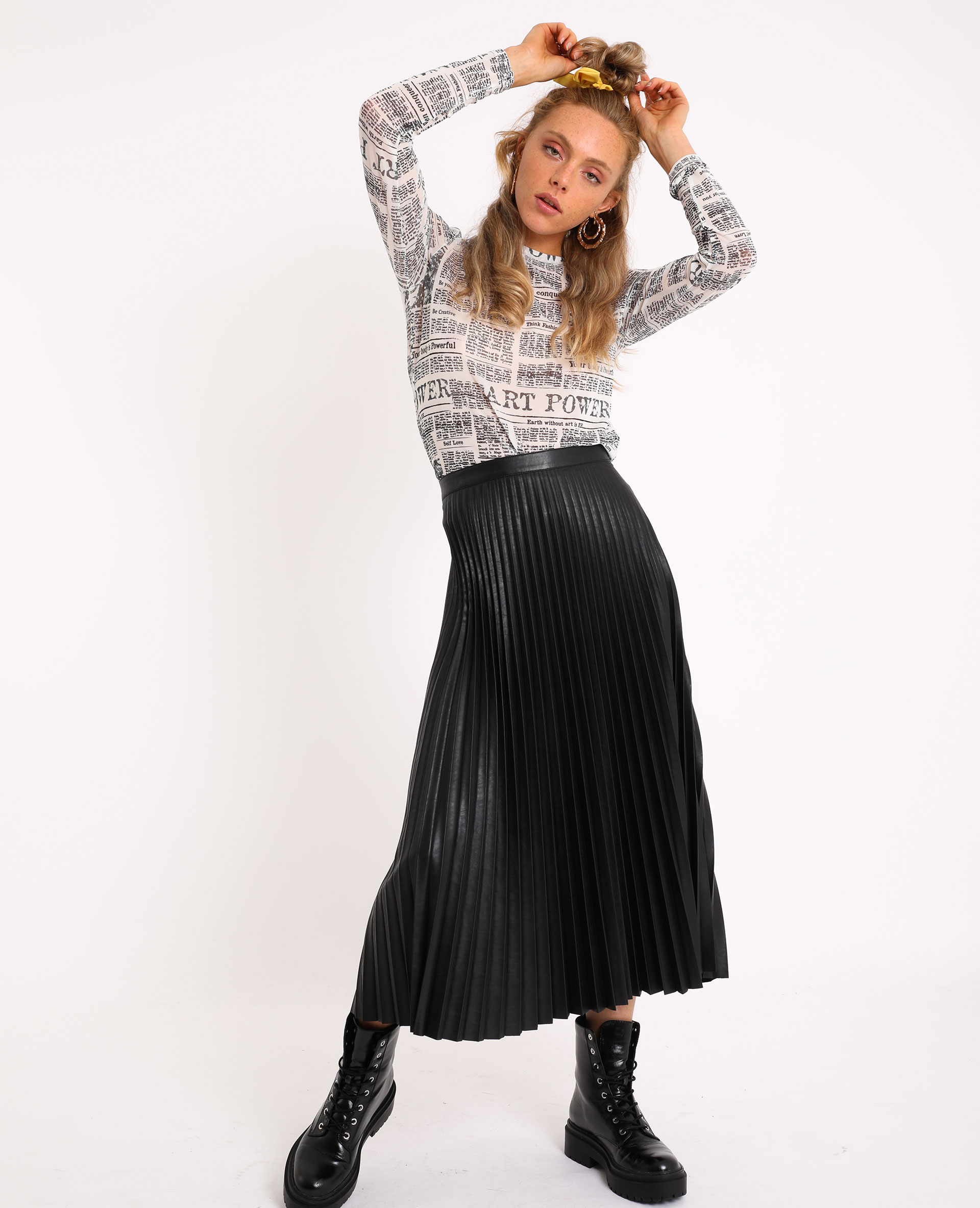 jupe plissee longue simili cuir