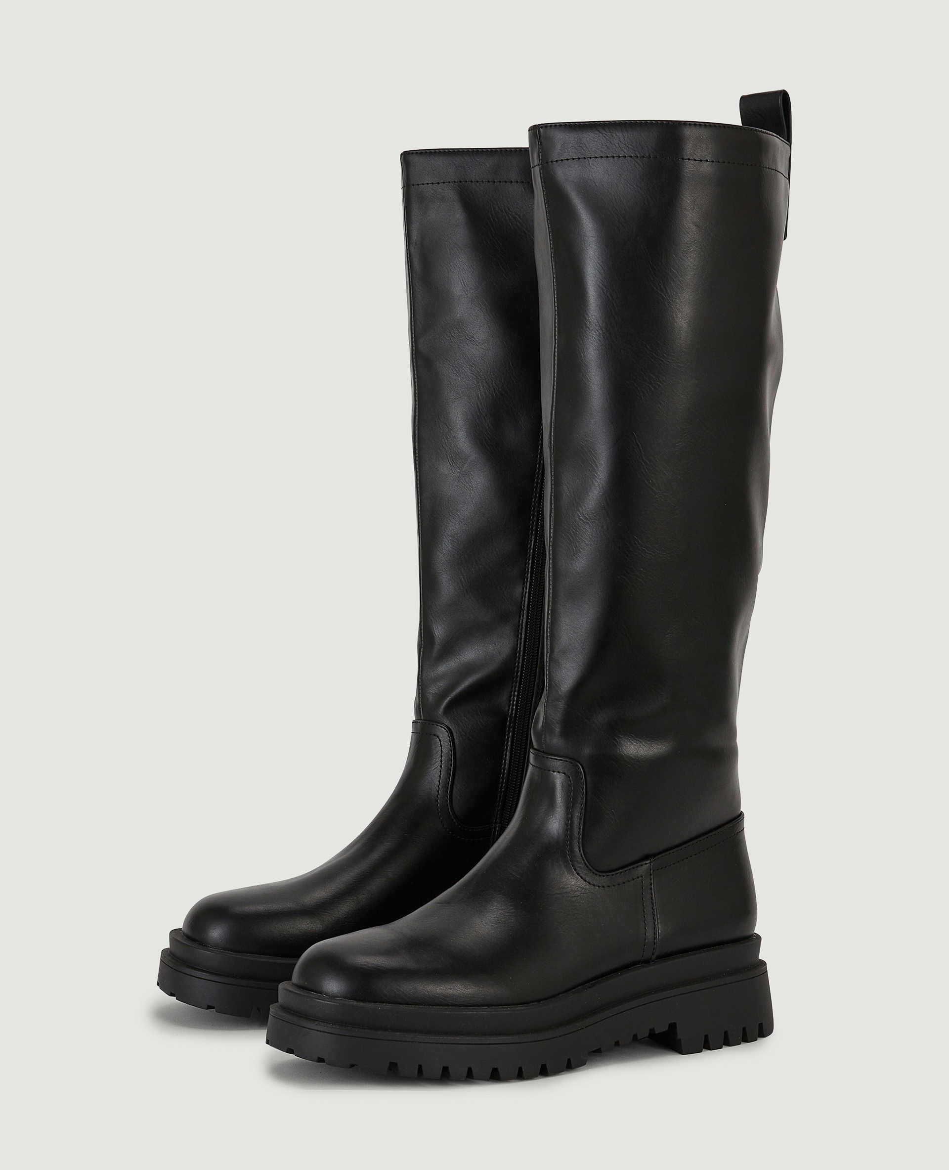 bottes crantées