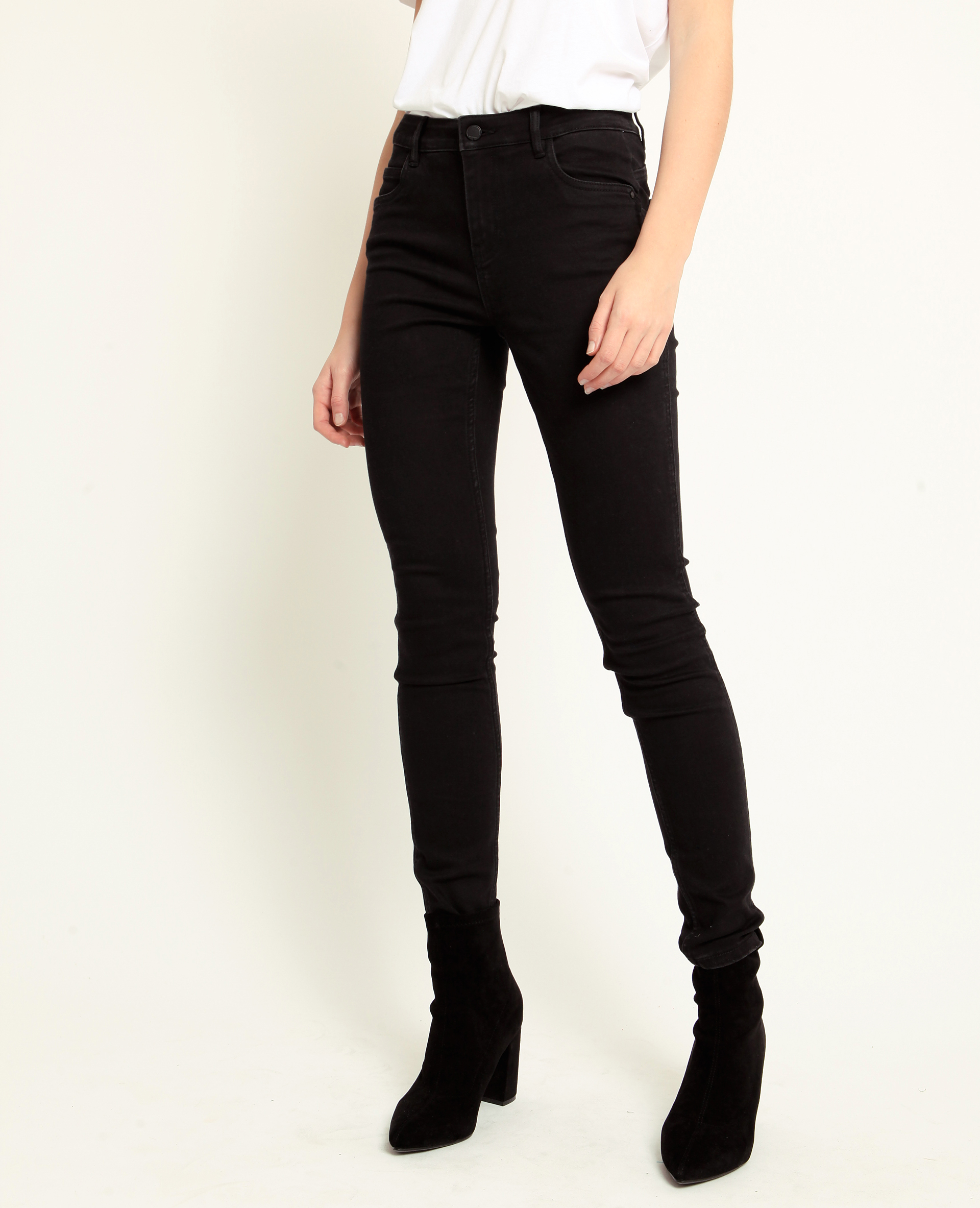 Pantalon noir push up 2025
