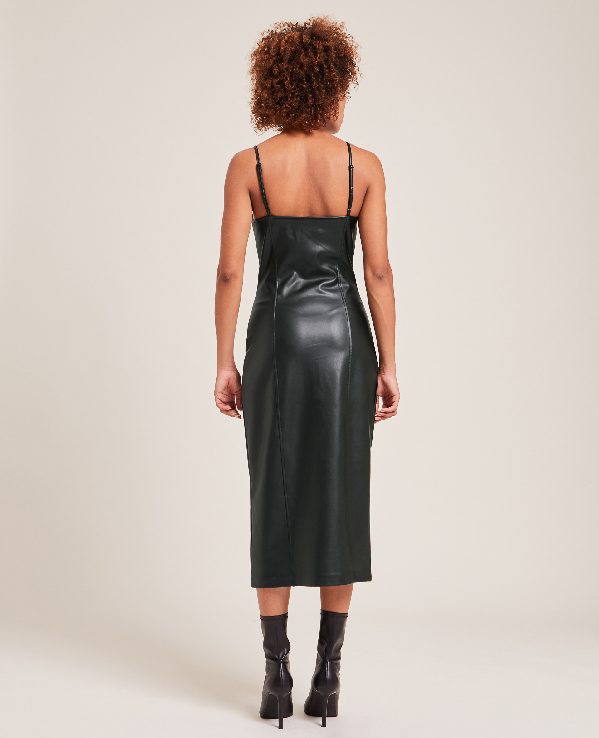 Robe longue boutonnée en simili cuir noir - Pimkie